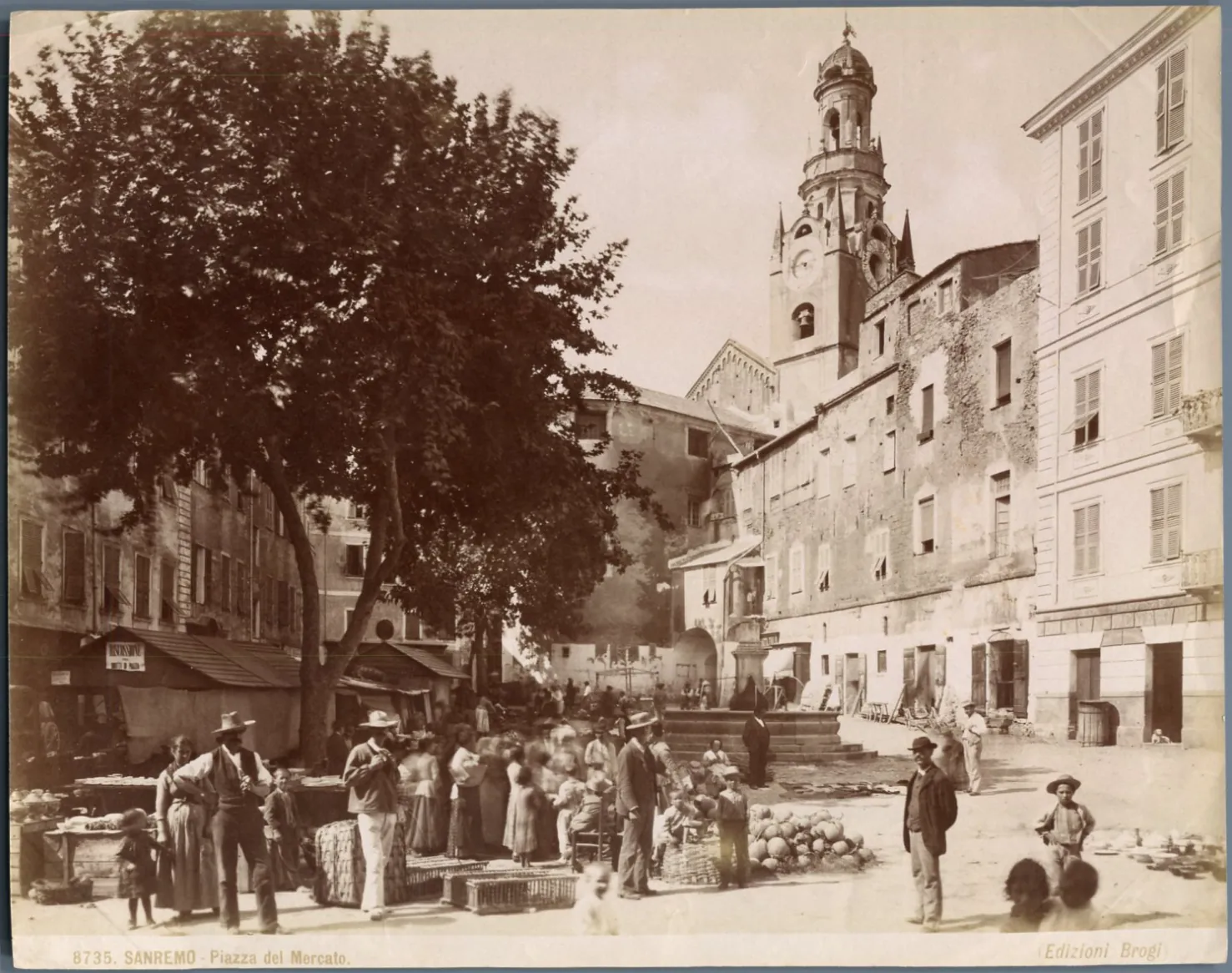 Sanremo, la piazza del mercato a fine Ottocento